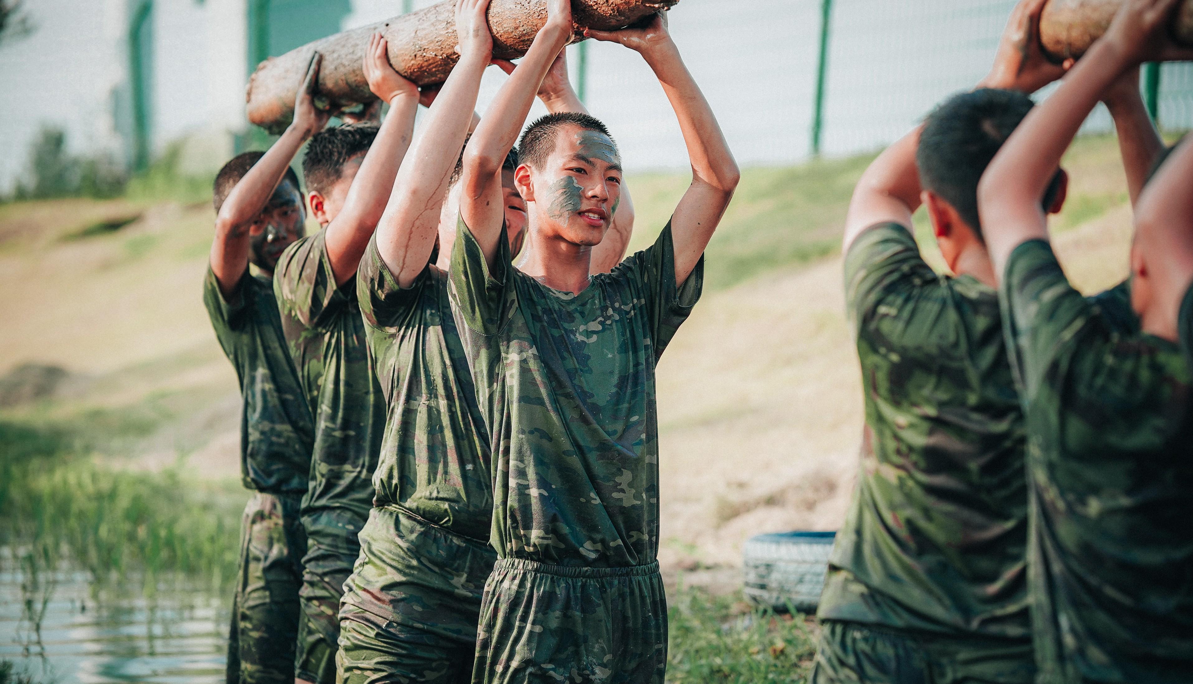 荣耀特训夏令营的饮食和住宿条件非常优越,满足了全面成长体验的要求
