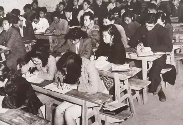 国立西南联合大学,保持着一流的教育水准,形成了研究生教育特色