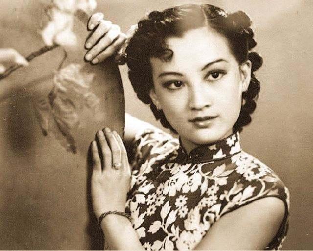 周璇与石挥:一对艺术家的恋爱史,刚翻开扉页,封底就匆匆合上