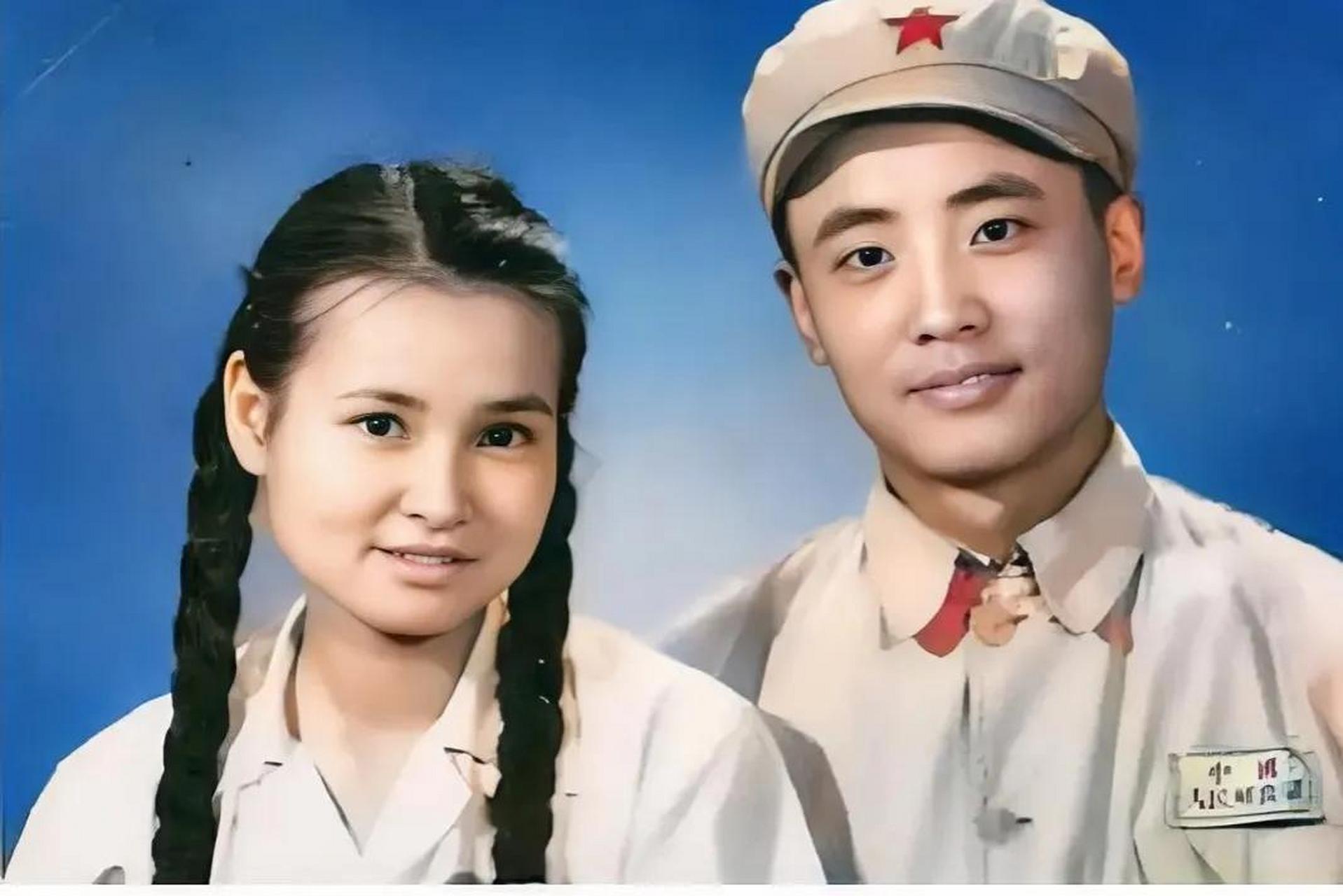 50年代,林徽因的女儿梁再冰,女婿于杭,一张罕见的结婚照,从照片中我们