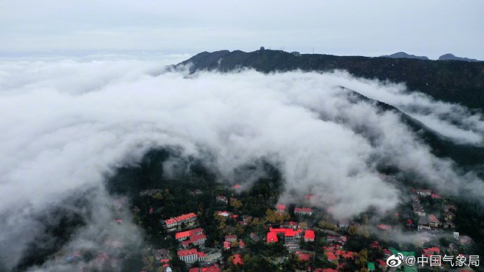 江西廬山瀑布雲奇觀 美如仙境