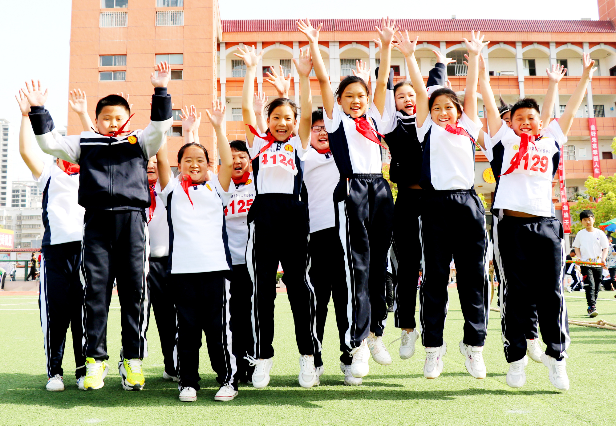 駐馬店市第十二初級中學(xué)怎么樣?陽光體育節(jié)(圖7)