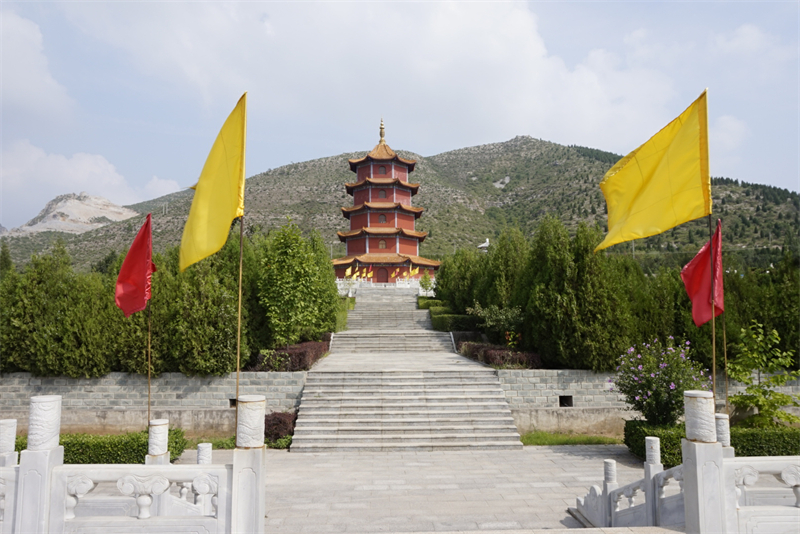 皇家龙山陵园电话是什么啊?