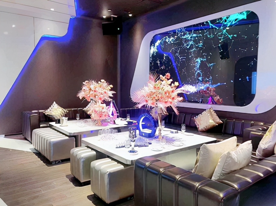 ktv中的"海底捞"方糖ktv!39.9元嗨唱6小时 6瓶啤酒!值!