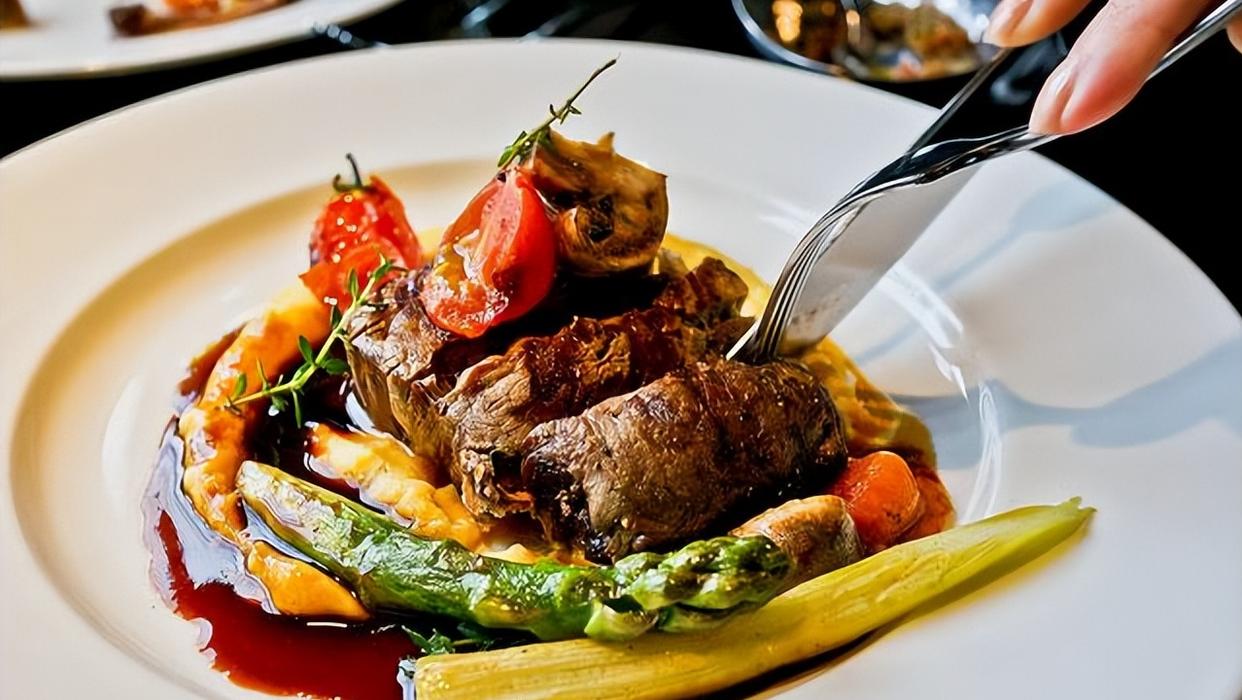 纪实:巨贪高福波:受贿7160万,巨额财产不舍花,早餐喝粥就咸菜