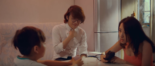 电影《原罪少女》女大学生因师生恋被开除,最后步入红尘站街女郎