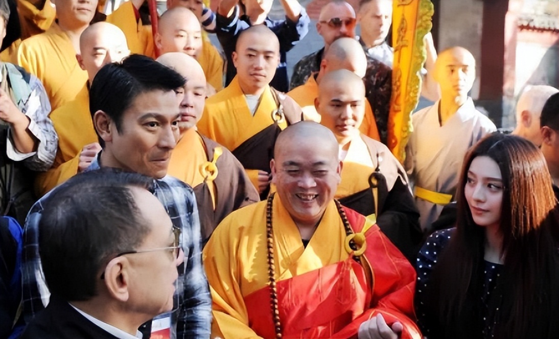 "富豪和尚"释永信:用寺庙来开公司,年收入9位数,坐豪车出入