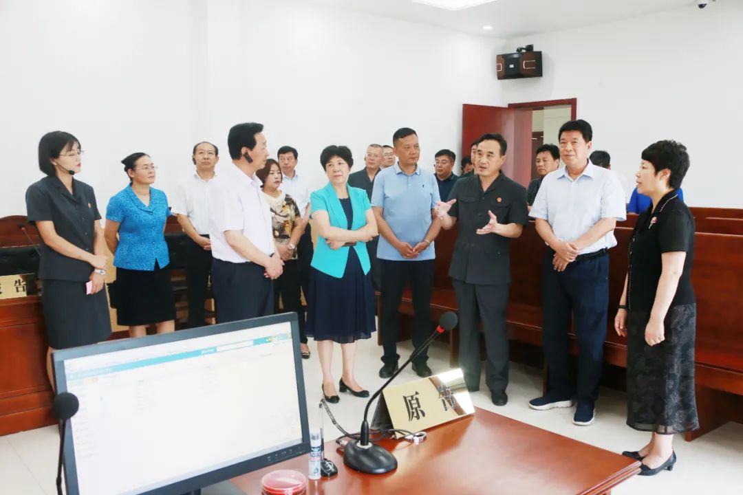 市人大常委会副主任刘淑秀带队视察全市法院扫黑除恶专项斗争工作