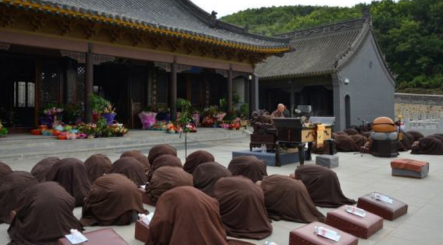 辽宁大悲寺:不设置功德箱,禁止捐钱,僧人每天只吃一顿饭