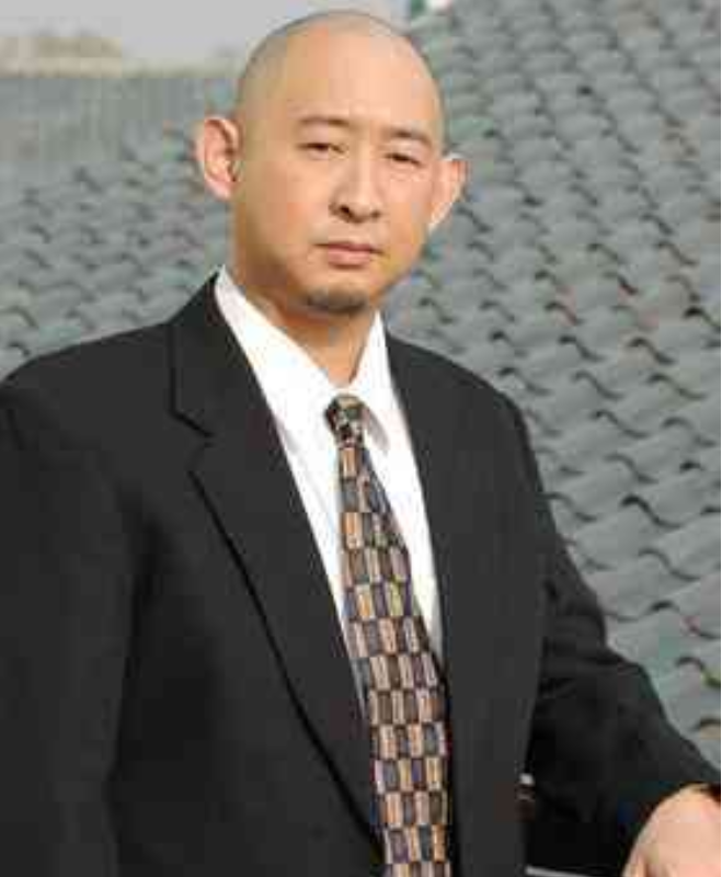 参佛首先要放下世俗中的一切人,事,物,这一点,陈宇廷做得很彻底,他之