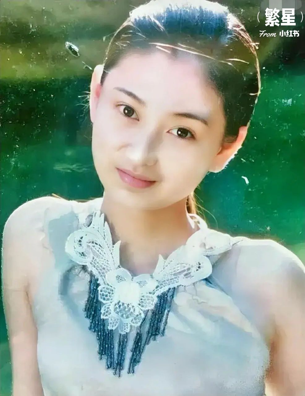 张凡,出生于安徽省安庆市怀宁县,一个黄梅戏世家,父母都是黄梅戏演员