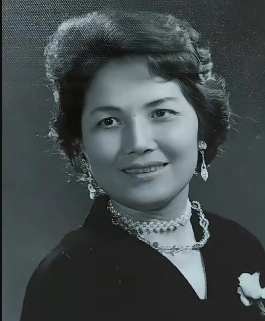 《我爱你中国》原唱叶佩英去世,因脑溢血抢救无效,享年87岁