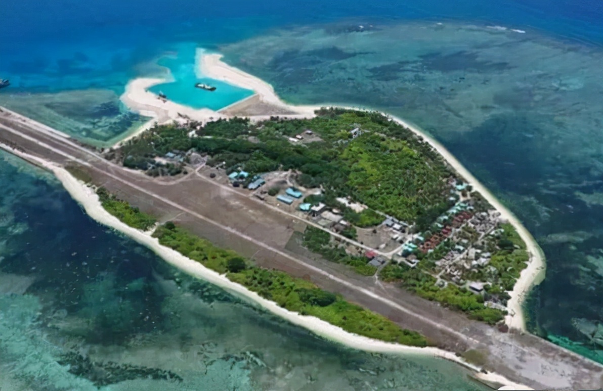 菲律宾政客登中业岛作秀,遭中国海警水炮驱离后,接下来一幕亮了