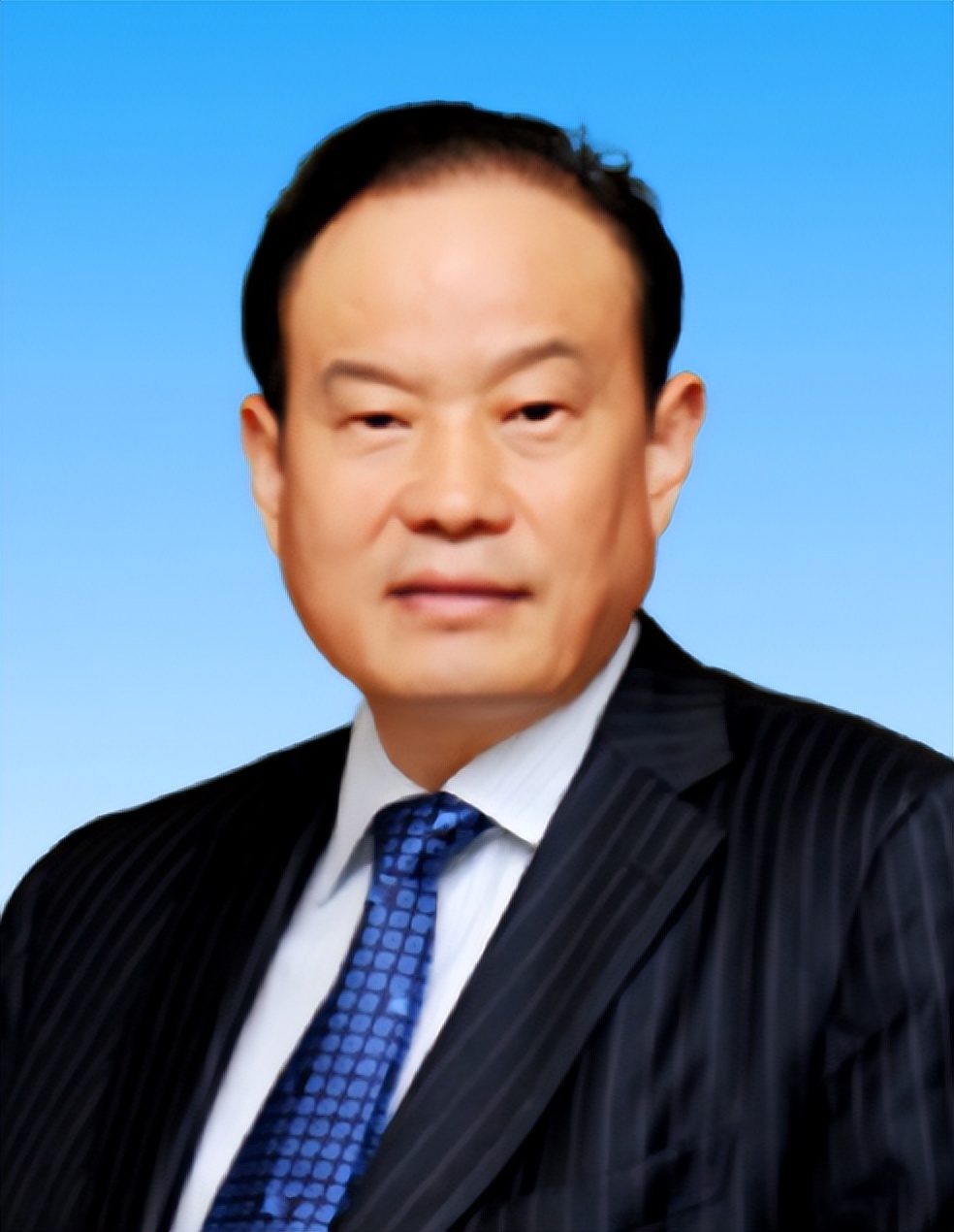 陕西"老虎"强晓安:敛财9116万,植发钱都省,靠山被查后假自首