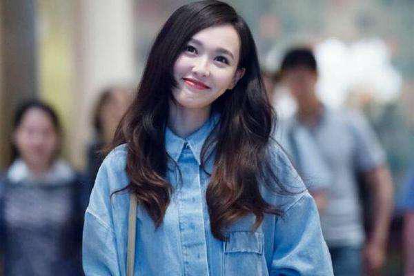 家教最严的4位明星,王俊凯排第一,他和父亲打电话都得站着!