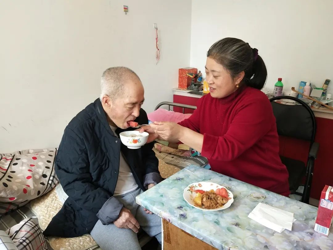 情暖重阳 | 滨城平凡家庭谱写"孝老爱亲"好家风!