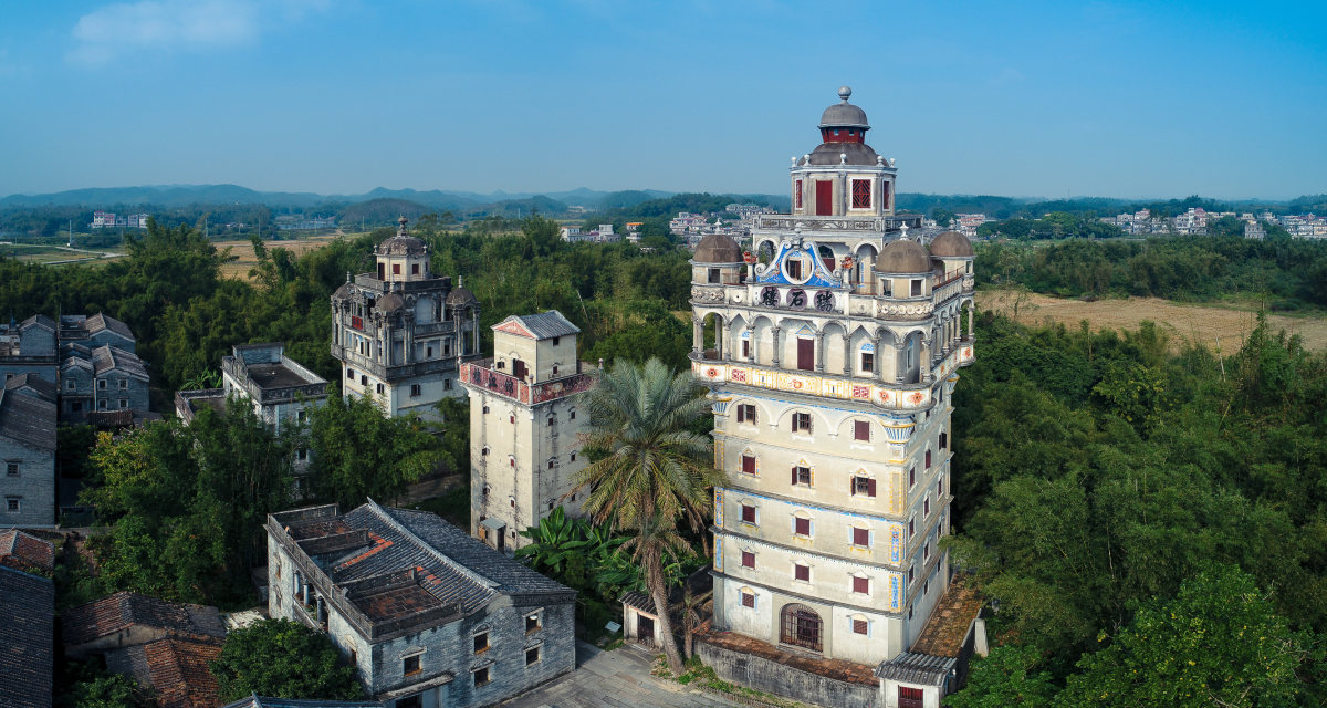 广东这一奇葩建筑群,主要用于预防匪徒和抗洪,游客络绎不绝