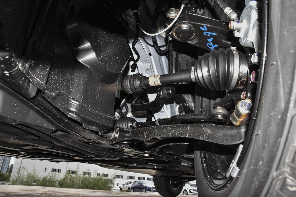 顶配卖到18.89万,和荣放抢市场,轴距2646mm,带你看日产逍客