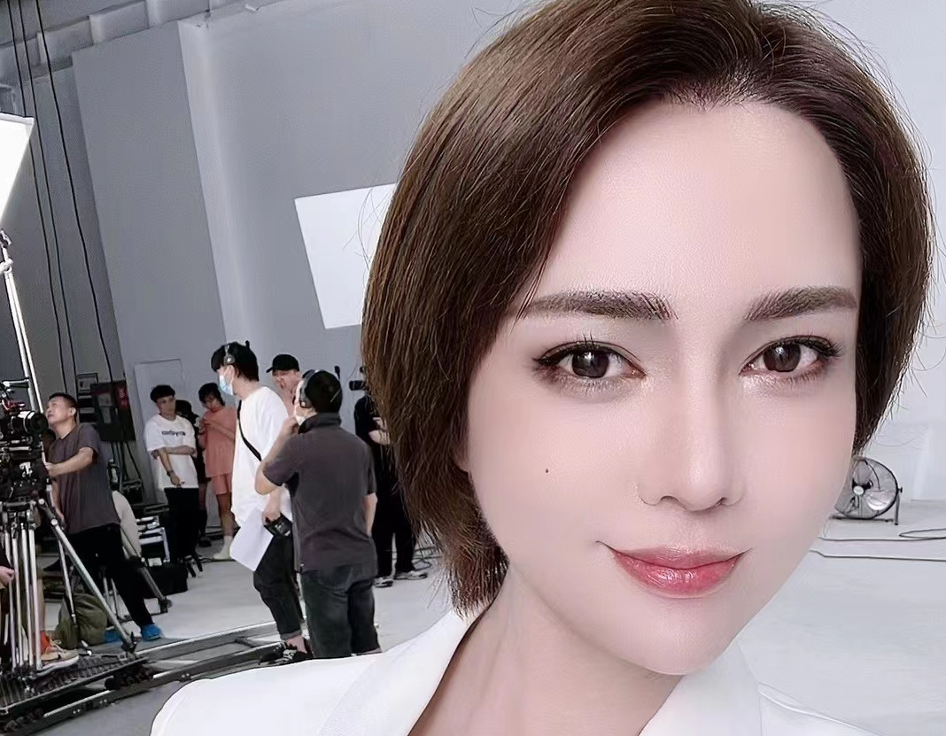 辛巴徒弟时大漂亮,怒怼平台官方:什么阿猫阿狗也能卖国际大牌?