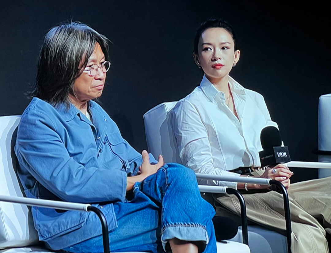 章子怡陈可辛宣传新作,佩戴上万元腰带现身,工作室修图太夸张