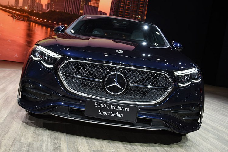 全新奔驰e-class长轴距版上市 售44.9万元起,全系选哪款更值?