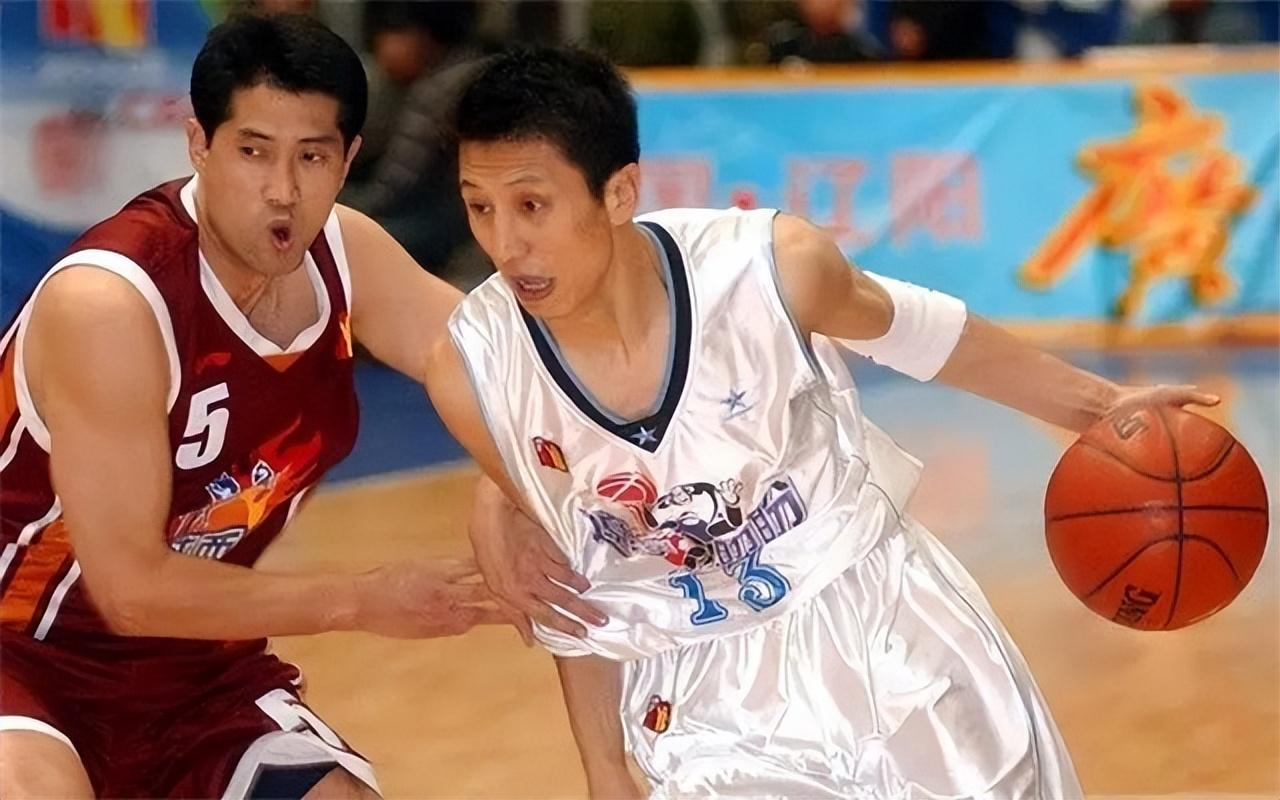 回顾男篮郭士强人生坎坷因聚少离多而离婚如今二婚很恩爱