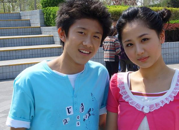 张一山因聚众吸毒嫖娼被抓?杨紫,嘎子人人自危,照片真辣眼睛