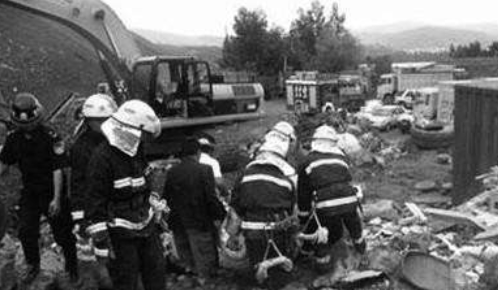 1994年克拉玛依友谊馆大火:325人丧生火海,市领导被判四年半