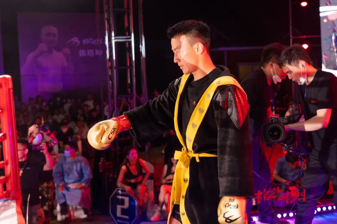 格斗时刻精彩瞬间:孙志祥第一回合tko谢尔盖