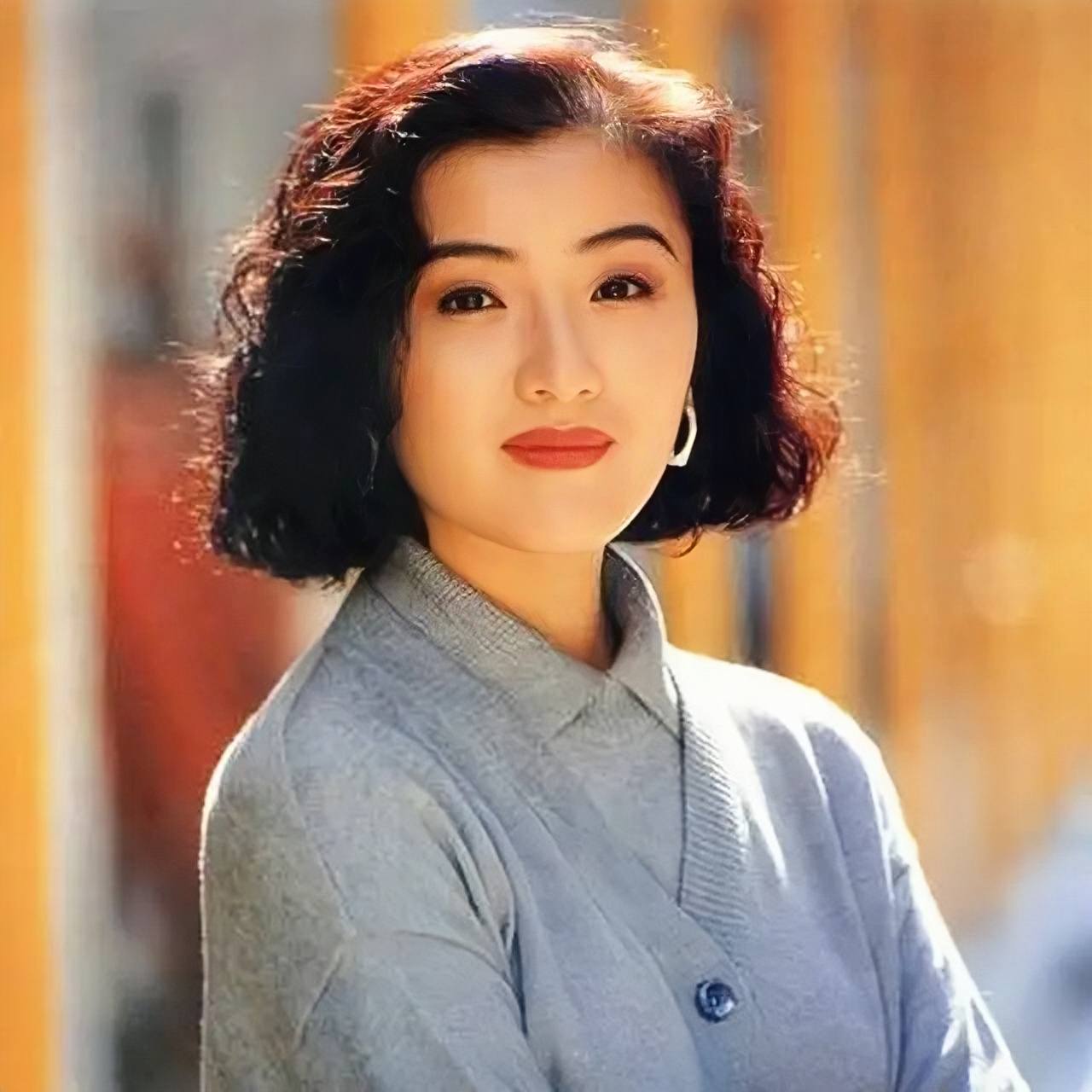 港星何婉盈息影再度复出!自曝身边不乏追求者,当单亲妈妈多年