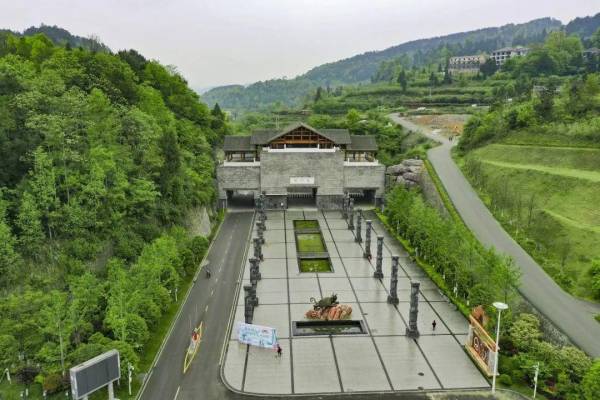 两岸景色阅不尽!一起到贵州云门囤景区感受山水风光吧