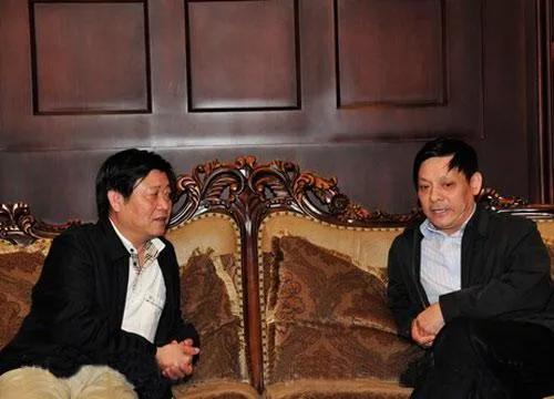 国家烟草局潘家华受贿1698万元,武汉大学中文系毕业,曾当过记者