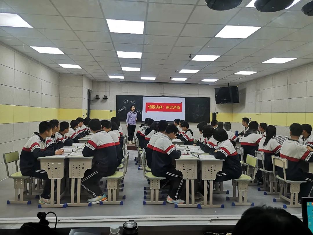 新乡学院附属中学初中部成功举办优质课大赛