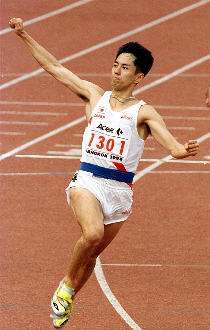 苏炳添:9秒83后名利双收,搬进2000万豪宅,历史地位比肩刘翔