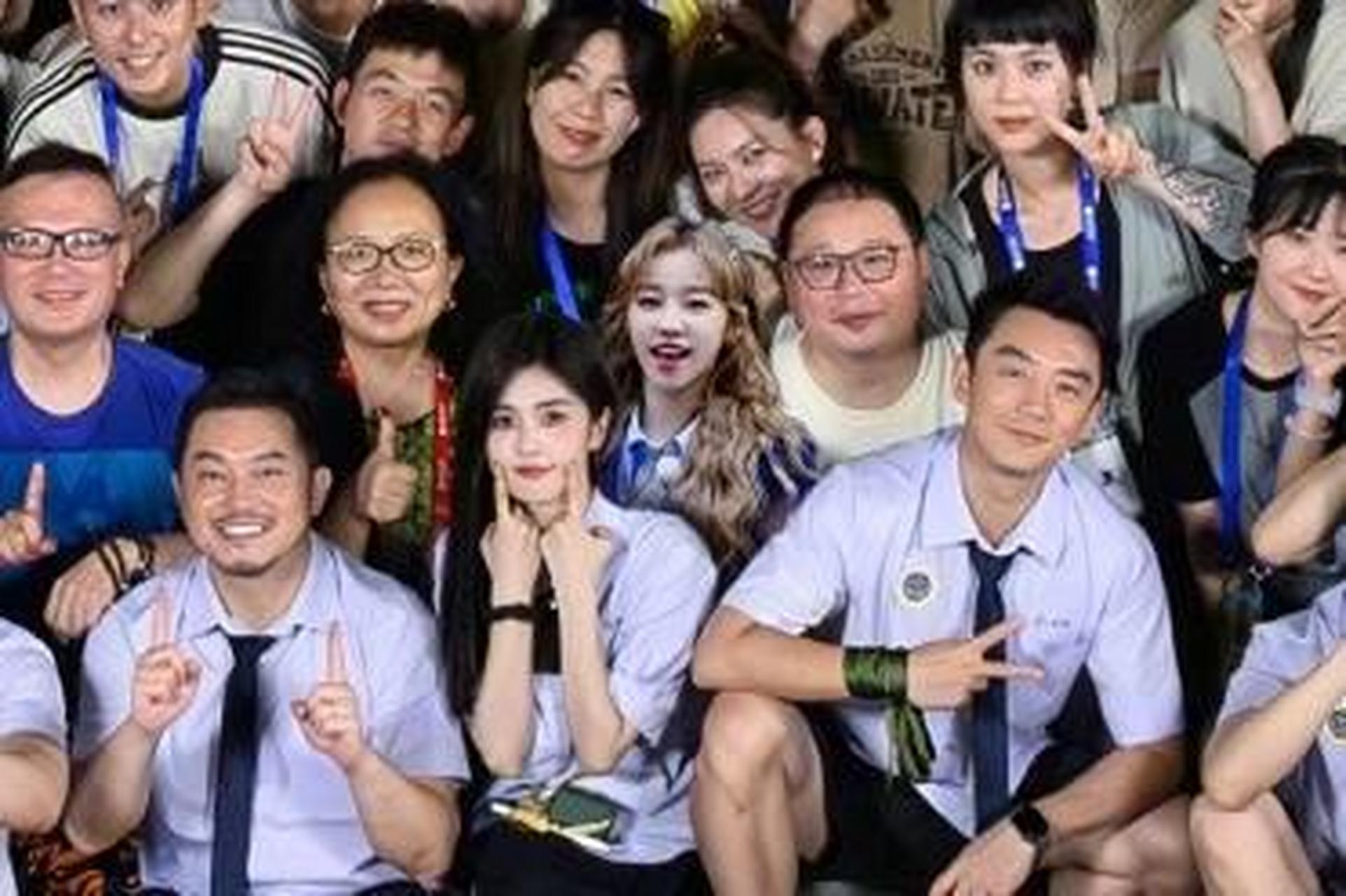 《奔跑吧》第11季于6月12日晚播出了收官大合照,这是节目的一个重要