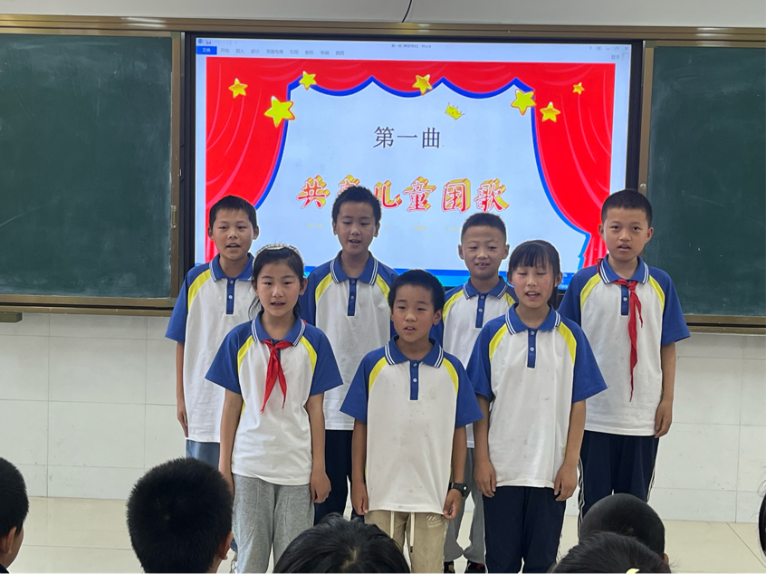 "红领巾飞扬,童声献给党"——泰安第十中学小学部歌曲展演活动