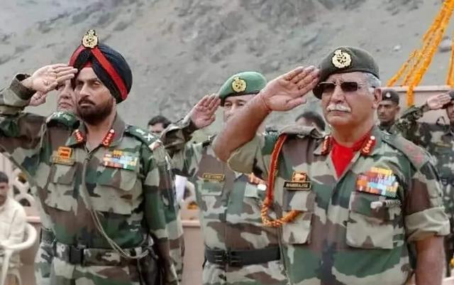 状况百出!印度士兵4枪打死指挥官拒绝投降,印军暴露什么问题?