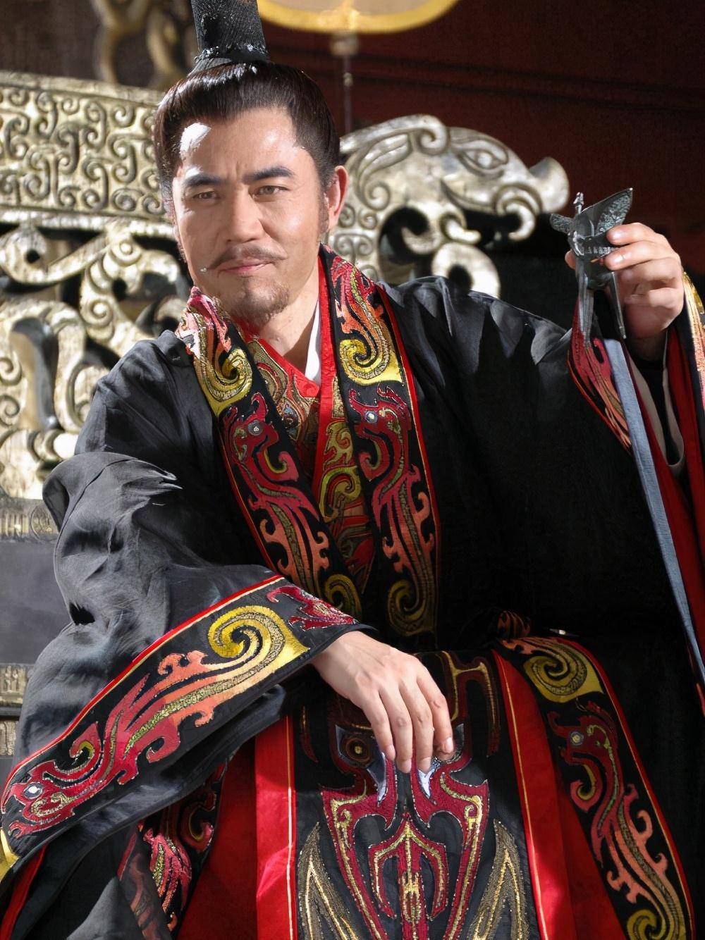 赵丽颖的背,谢霆锋的手,陈宝国的眼睛,让多少"鲜肉明星"脸红