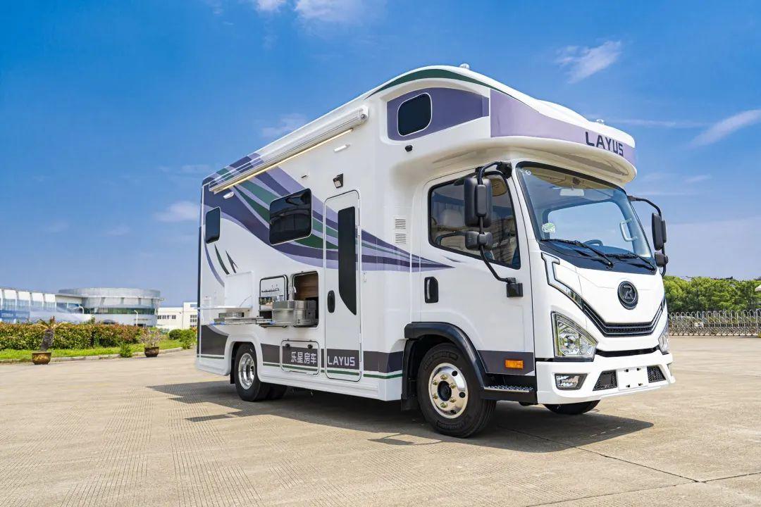 旅行新选择!中欧乐星房车 插电式混合动力 全新驾驶体验