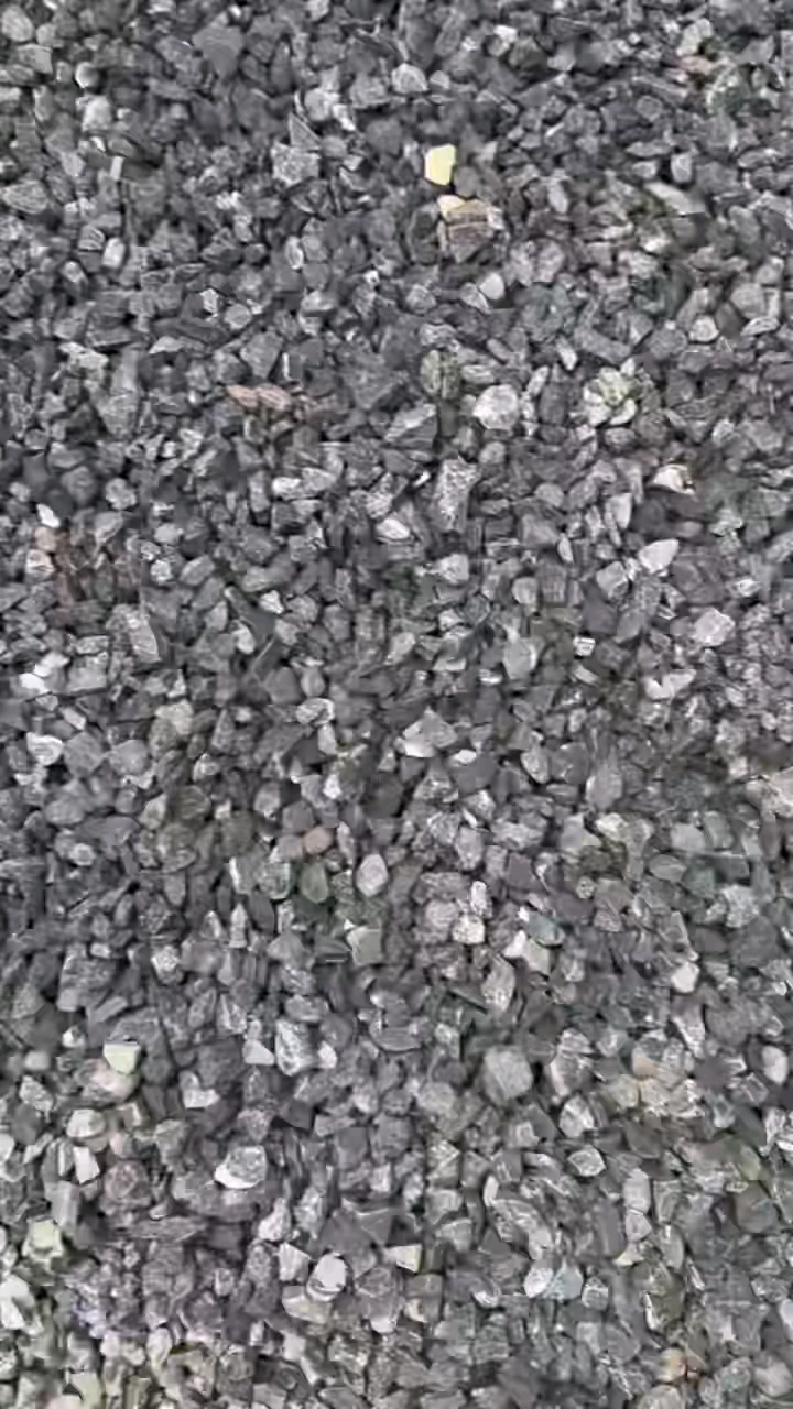 地面铺设专用黑色砾石