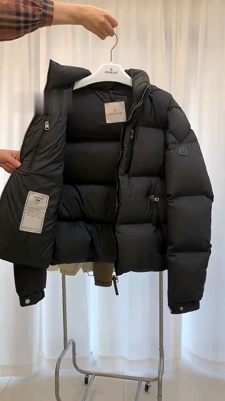 蒙口新款黑标羽绒服