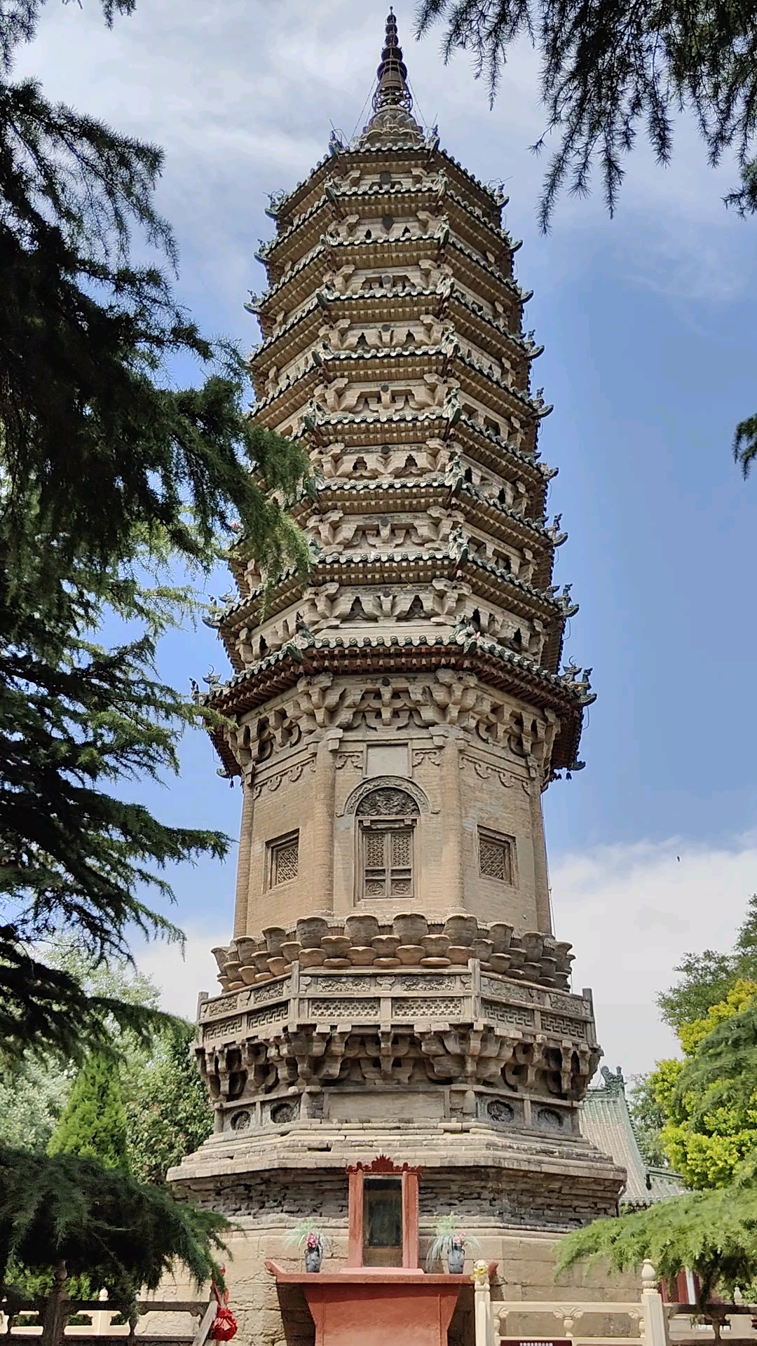 正定县临济寺澄灵塔梁思成称之为亭亭玉立
