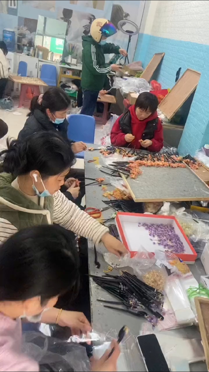 适合一个女人在家干的手工活(女生自己在家做什么手工活比较好)
