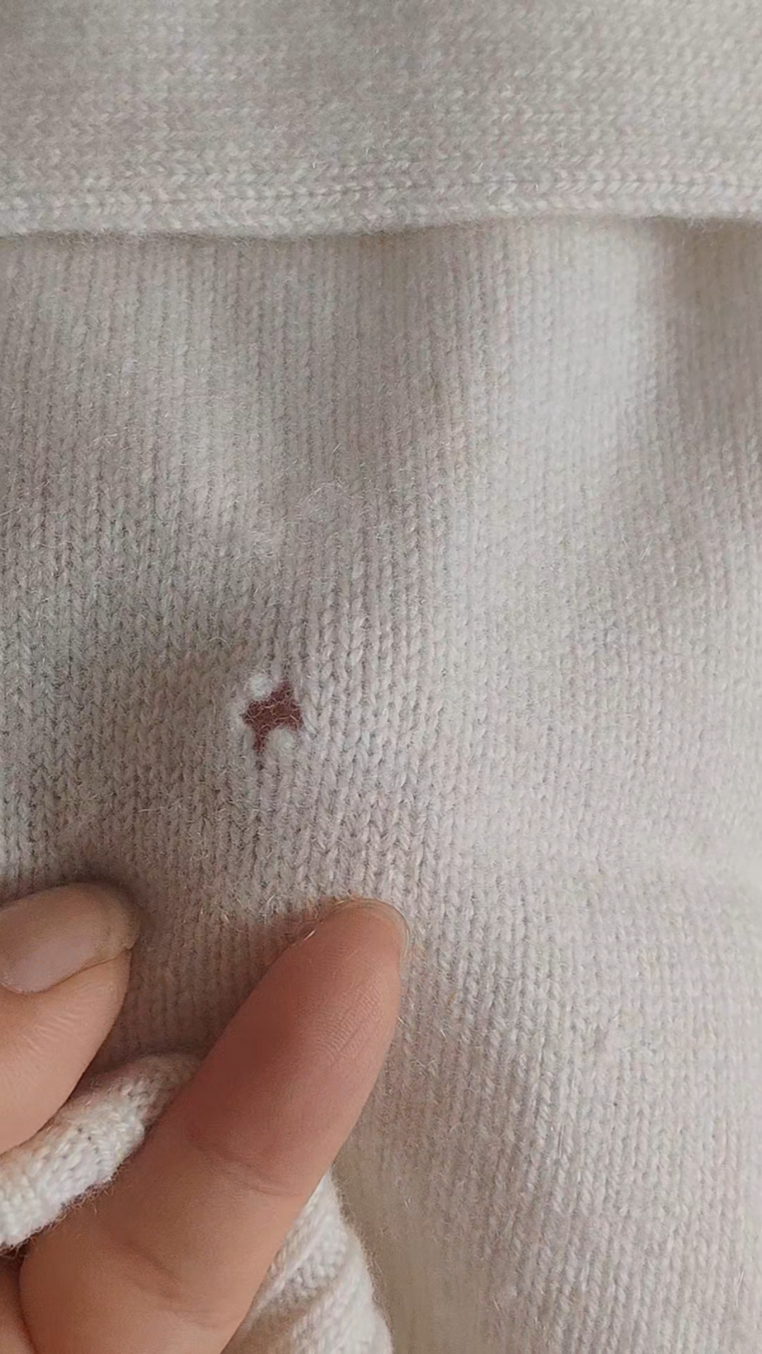 羊绒衫平面针小蛀洞修补,新手小白也能学会