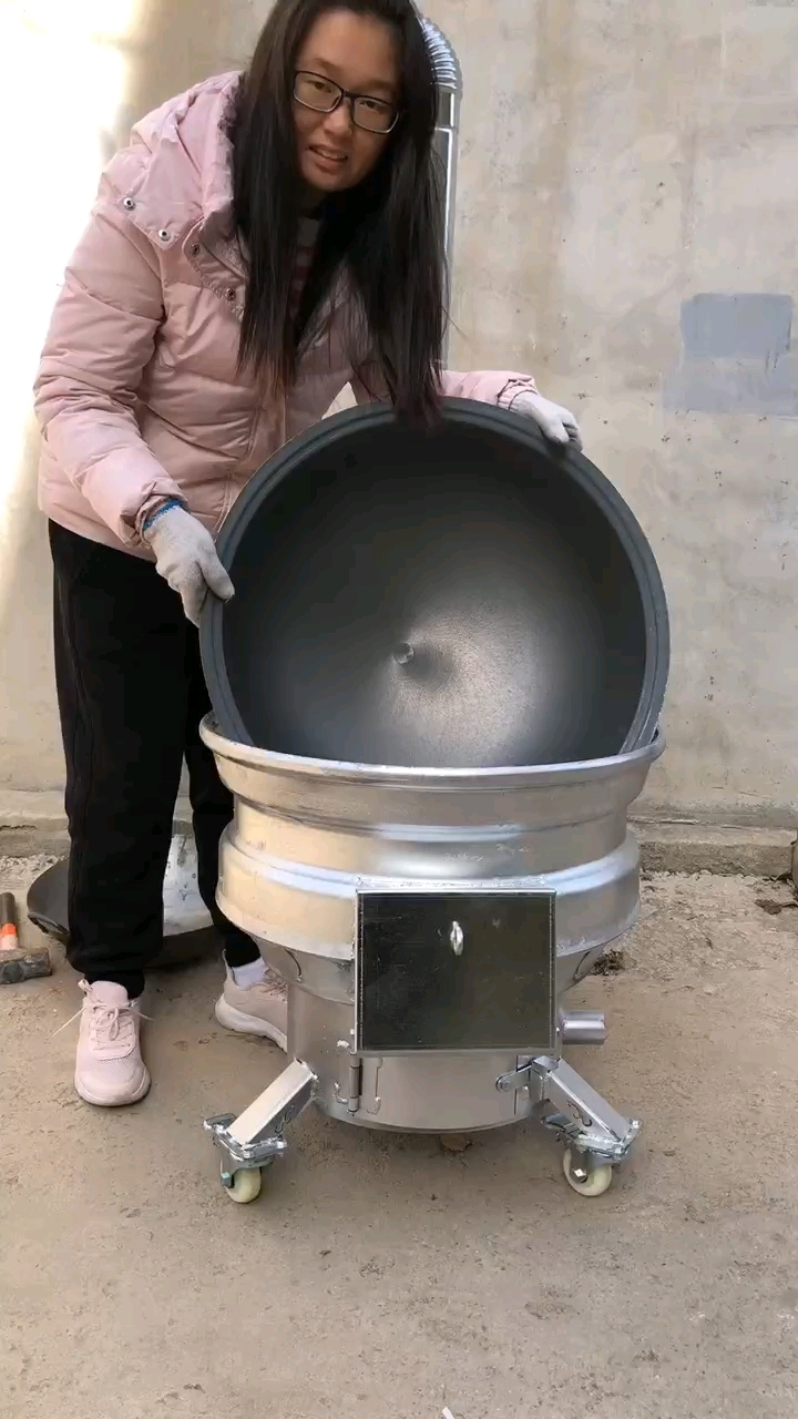 汽车轮毂柴火灶,柴煤两用.可做饭可取暖