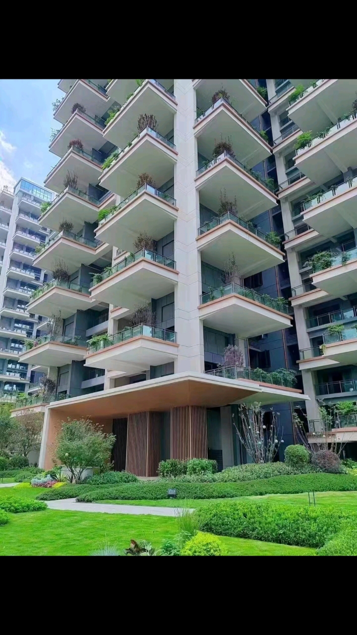 天府新区第四代空中花园房实地拍摄