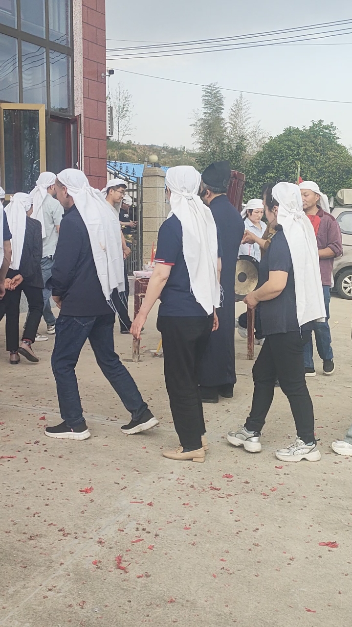 包含安吉道士超度的词条