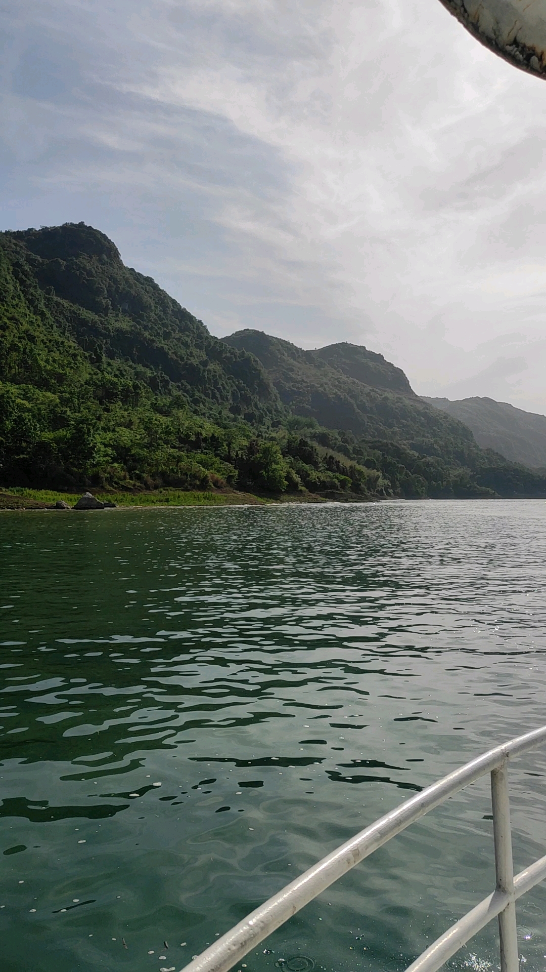 黄石仙岛湖游船美景