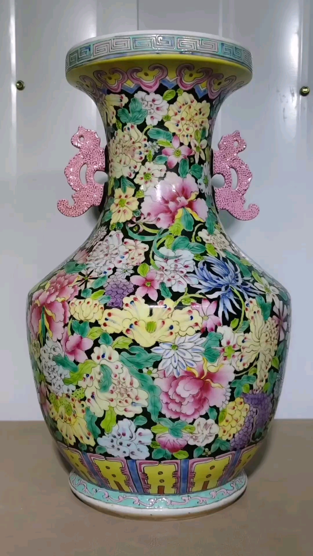 明代成化年制老瓷器百花不落地粉彩双耳瓶  绘画精美  无磕无
