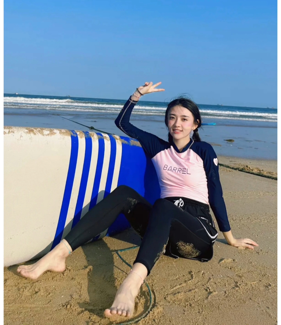 女明星的脚丫——梁洁